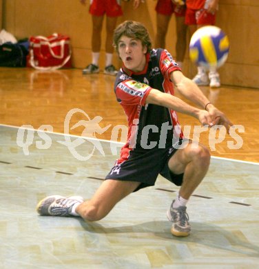 Volleyball Meisterschaftsspiel SK Aich/Dob gegen Hypo VBK. Alexander Huber (Hypo VBK).  Bleiburg am 7.10.2006
---
pressefotos, pressefotografie, kuess, qs, qspictures, sport, bild, bilder, bilddatenbank