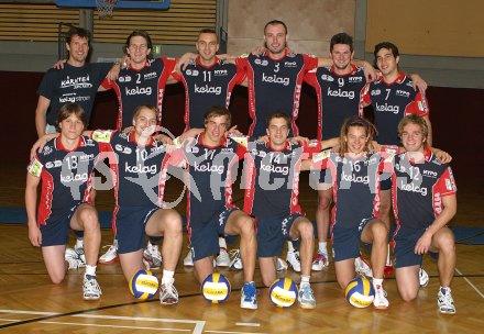 Volleyball Bundesliga. HYPO VBK. Mannschaftsfoto. Klagenfurt, am 14.12.2005.
Foto: Kuess
---
pressefotos, pressefotografie, kuess, qs, qspictures, sport, bild, bilder, bilddatenbank