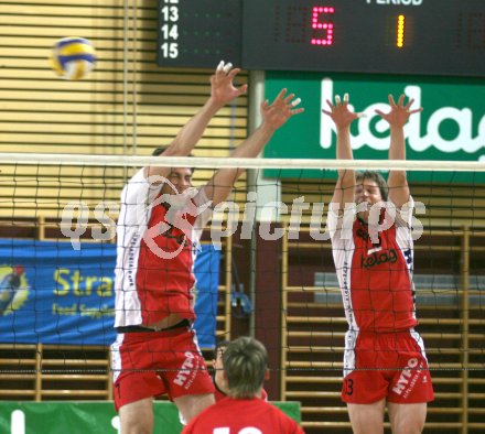 Volleyball Bundesliga. Hypo VBK gegen Enns. Adam Simac, Simon Breuss (Hypo). Klagenfurt, am 11.11.2006.
Foto: Kuess
---
pressefotos, pressefotografie, kuess, qs, qspictures, sport, bild, bilder, bilddatenbank