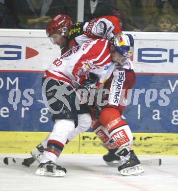 Eishockey Bundesliga. KAC gegen Salzburg. Andreas Pusnik (KAC), Marco Pewal (Salzburg). Klagenfurt, am 22.10.2006.
Foto: Kuess
---
pressefotos, pressefotografie, kuess, qs, qspictures, sport, bild, bilder, bilddatenbank