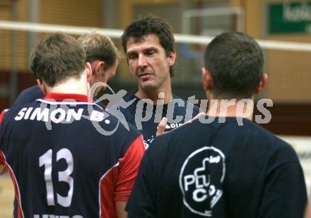 Volleyball Bundesliga. HYPO VBK Klagenfurt. Trainer Wolfgang Schmerlaib. Klagenfurt, am 23.9.2006.
---
pressefotos, pressefotografie, kuess, qs, qspictures, sport, bild, bilder, bilddatenbank