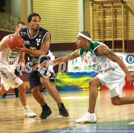 Basketball Bundesliga. W?rthersee Piraten gegen Panthers F?rstenfeld. Anthony Shavies  (Piraten), Jason Detrick (F?rstenfeld). Klagenfurt, am 30.12.2006.
Foto: qspictures/Kuess
---
pressefotos, pressefotografie, kuess, qs, qspictures, sport, bild, bilder, bilddatenbank