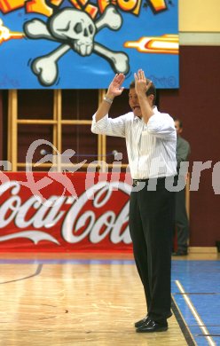 Basketball Bundesliga. W?rthersee Piraten gg. Swans Gmunden. Trainer Bill Magarity (Piraten). Klagenfurt, am 20.10.2006.
---
pressefotos, pressefotografie, kuess, qs, qspictures, sport, bild, bilder, bilddatenbank