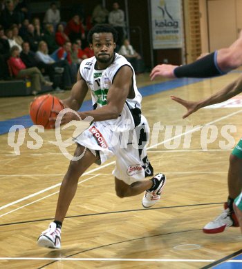 Basketball Bundesliga. W?rthersee Piraten gegen Kapfenberg. Tobe Carberry (Piraten). Klagenfurt, am 23.3.2006.
---
pressefotos, pressefotografie, kuess, qs, qspictures, sport, bild, bilder, bilddatenbank