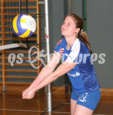 Volleyball Bundesliga. ATSC Wildcats. Elena Kaaden. Klagenfurt, am 11.10.2006.
Foto: Kuess
---
pressefotos, pressefotografie, kuess, qs, qspictures, sport, bild, bilder, bilddatenbank