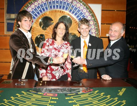 Sportlergala, . Ehrung K?rntens Sportler 2006. Niko Nico Resch, Michaela Taupe, Thomas Morgenstern, Jo Tiger Pachler. Velden am 21.12.2006
Foto: qspictures/ Kuess
---
pressefotos, pressefotografie, kuess, qs, qspictures, sport, bild, bilder, bilddatenbank