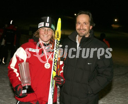 Langlauf. ?sterr. Sch?ler- und Jugendmeisterscjaften. Sprint. UNION Rosenbach.?sterr. Jugendmeisterin Kerstin Muschet und Sportlandesrat Wolfgang Schantl. St. Jakob, am 9.2.2006.
Foto: Kuess
---
pressefotos, pressefotografie, kuess, qs, qspictures, sport, bild, bilder, bilddatenbank