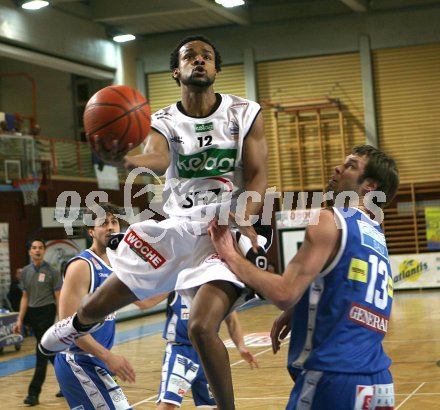 Basketball Bundesliga: W?rthersee Piraten gegen Oberwart Gunners. Tobe Carberry (Piraten),  Klagenfurt, am 18.3.2006.
---
pressefotos, pressefotografie, kuess, qs, qspictures, sport, bild, bilder, bilddatenbank
