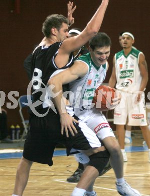 Basketball Bundesliga. W?rthersee Piraten gegen Mattersburg. Stjepan Gavran (Piraten). Klagenfurt, am 25.11.2006.
Foto: qspictures/Nadja Kuess
---
pressefotos, pressefotografie, kuess, qs, qspictures, sport, bild, bilder, bilddatenbank