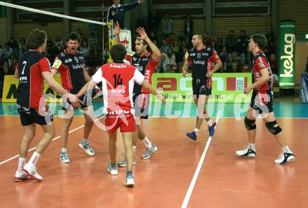 Volleyball Bundesliga. HYPO VBK gegen Hotvolleys. Jubel Hypo VBK. Klagenfurt, am 20.3.2006.
---
pressefotos, pressefotografie, kuess, qs, qspictures, sport, bild, bilder, bilddatenbank