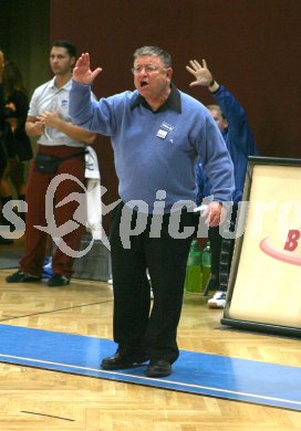 Basketball Bundesliga. W?rthersee Piraten gg. Swans Gmunden. Trainer Robert Gonnen (Gmunden). Klagenfurt, am 20.10.2006.
---
pressefotos, pressefotografie, kuess, qs, qspictures, sport, bild, bilder, bilddatenbank