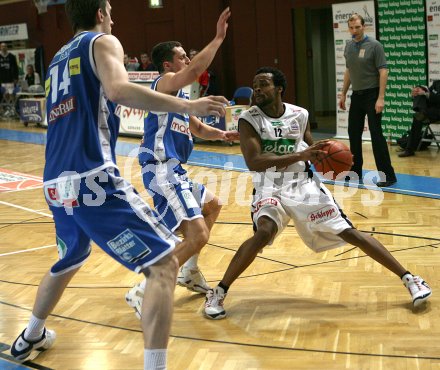 Basketball Bundesliga. W?rthersee Piraten gegen Oberwart Gunners.Tobe Carberry (Piraten). Klagenfurt, am 18.3.2006.
---
pressefotos, pressefotografie, kuess, qs, qspictures, sport, bild, bilder, bilddatenbank