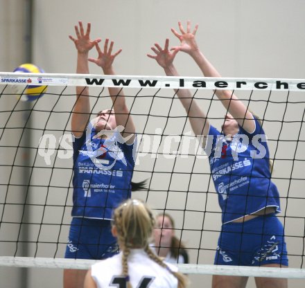 Volleyball Bundesliga. Cup. ATSC Wildcats gegen AVC Klagenfurt.  Maja Pr?prost, Sigrid Sumper (ATSC). Klagenfurt, am 3.12.2006.
Foto: Kuess
---
pressefotos, pressefotografie, kuess, qs, qspictures, sport, bild, bilder, bilddatenbank