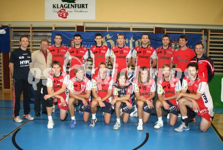 Volleyball Bundesliga. HYPO VBK Mannschaftsfoto. Klagenfurt, am 15.10.2006.
---
pressefotos, pressefotografie, kuess, qs, qspictures, sport, bild, bilder, bilddatenbank