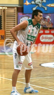 Basketball Bundesliga. W?rthersee Piraten gegen Mattersburg. Samo Grum (Piraten). Klagenfurt, am 25.11.2006.
Foto: qspictures/Nadja Kuess
---
pressefotos, pressefotografie, kuess, qs, qspictures, sport, bild, bilder, bilddatenbank