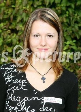 Schi Alpin. Ramona Waldner. Forstsee, am 29.9.2006.
---
pressefotos, pressefotografie, kuess, qs, qspictures, sport, bild, bilder, bilddatenbank