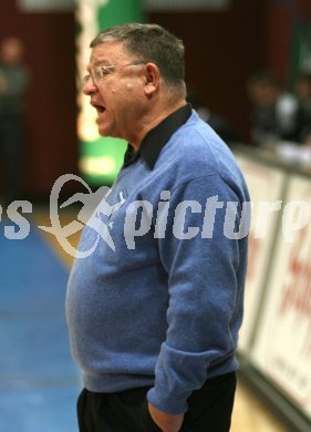 Basketball Bundesliga. W?rthersee Piraten gg. Swans Gmunden.Trainer Robert Gonnen (Gmunden). Klagenfurt, am 20.10.2006.
---
pressefotos, pressefotografie, kuess, qs, qspictures, sport, bild, bilder, bilddatenbank