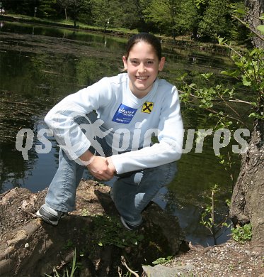 Turnen, Carina Hasen?hrl.
---
pressefotos, pressefotografie, kuess, qs, qspictures, sport, bild, bilder, bilddatenbank