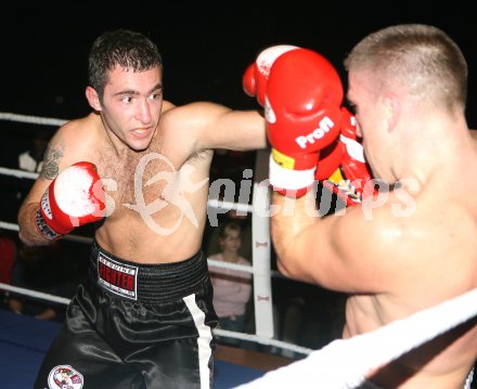 Boxen Vergleichskampf K?rnten gegen Slowenien. WBC Weltmeister Pedrag Radosevic gegen Ivica Cukusic (Kroatien). Klagenfurt, am 15.12.2006.
Foto: Kuess
---
pressefotos, pressefotografie, kuess, qs, qspictures, sport, bild, bilder, bilddatenbank