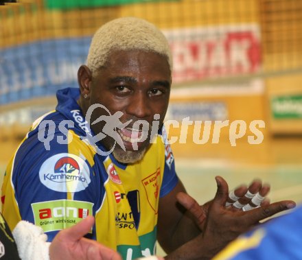Volleyball Bundesliga. SK Aich/Dob gegen Hypo VBK Klagenfurt. Vladimir Lastres. Bleiburg, am 12.11.2005.
---
pressefotos, pressefotografie, kuess, qs, qspictures, sport, bild, bilder, bilddatenbank