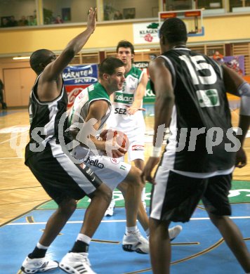 Basketball Bundesliga. W?rthersee Piraten gegen G?ssing Knights. Stjepan Gavran. Klagenfurt, am 1.11.2006.
Foto: Kuess
---
pressefotos, pressefotografie, kuess, qs, qspictures, sport, bild, bilder, bilddatenbank