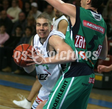 Basketball Bundesliga. W?rthersee Piraten gegen Kapfenberg Bulls. Iiro Tenngren. Klagenfurt, am 9.4.2005
---
pressefotos, pressefotografie, kuess, qs, qspictures, sport, bild, bilder, bilddatenbank