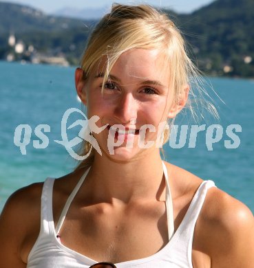 Wasserski. Tina Rauchenwald. P?rtschach, am 2.9.2006.
---
pressefotos, pressefotografie, kuess, qs, qspictures, sport, bild, bilder, bilddatenbank