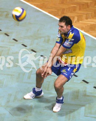 Volleyball Bundesliga. Aich/Dob gegen Salzburg. David Slatinsek (Aich/Dob). Bleiburg, am 2.12.2006.
Foto: Kuess
---
pressefotos, pressefotografie, kuess, qs, qspictures, sport, bild, bilder, bilddatenbank