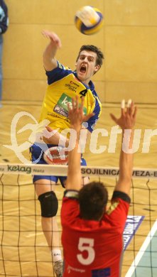 Volleyball Aich/Dob gegen Enns. Jernej Potocnik (Aich/Dob). Bleiburg, am 20.1.2007
Foto: Kuess
---
pressefotos, pressefotografie, kuess, qs, qspictures, sport, bild, bilder, bilddatenbank