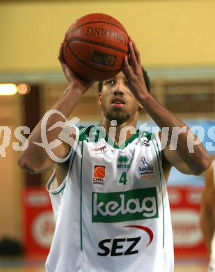 Basketball Bundesliga. W?rthersee Piraten gg. Swans Gmunden. Kris Clarkson (Piraten). Klagenfurt, am 20.10.2006.
---
pressefotos, pressefotografie, kuess, qs, qspictures, sport, bild, bilder, bilddatenbank