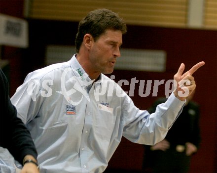 Basketball Bundesliga. W?rthersee Piraten gegen Kapfenberg Bulls. Trainer William Johan Magarity. Klagenfurt, am 9.4.2005
---
pressefotos, pressefotografie, kuess, qs, qspictures, sport, bild, bilder, bilddatenbank