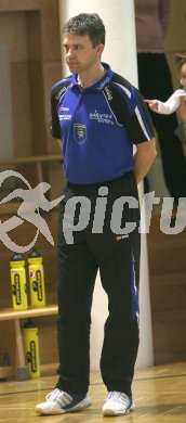 Volleyball Aich/Dob gegen Enns. Trainer Bruno Najdic (Aich/Dob). Bleiburg, am 20.1.2007
Foto: Kuess
---
pressefotos, pressefotografie, kuess, qs, qspictures, sport, bild, bilder, bilddatenbank