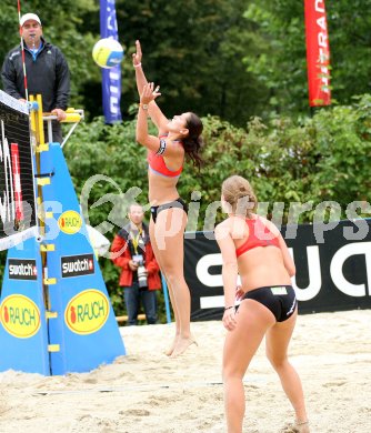 Beachvolleyball. Kerstin Pichler, Magdalena Jirak (AUT). Klagenfurt, am 2.8.2006.
---
pressefotos, pressefotografie, kuess, qs, qspictures, sport, bild, bilder, bilddatenbank