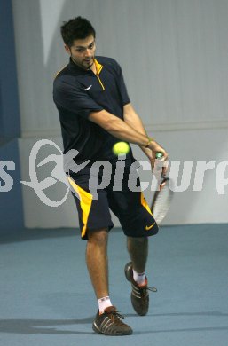 Tennis. K?rntner Hallenmeisterschaft. K?rntner Meister J?rgen G?ndera (Strassburg) . Klagenfurt, am 4.1.2007.
Foto: Pewopixx/Kuess
---
pressefotos, pressefotografie, kuess, qs, qspictures, sport, bild, bilder, bilddatenbank