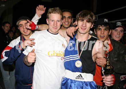 Boxen Vergleichskampf K?rnten gegen Slowenien.  Trainer Siegi Steiner, Ali Chakiev (Klagenfurter Boxverein E&S). Klagenfurt, am 15.12.2006.
Foto: Kuess
---
pressefotos, pressefotografie, kuess, qs, qspictures, sport, bild, bilder, bilddatenbank