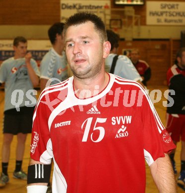 Bundesliga, Handball, SVVW gegen HSG Graz. Uros Privsek (SVVW). Klagenfurt, 14.10.2006.
---
pressefotos, pressefotografie, kuess, qs, qspictures, sport, bild, bilder, bilddatenbank