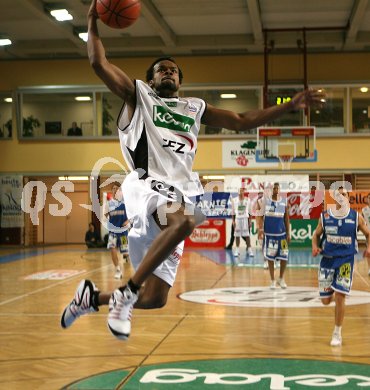 Basketball Bundesliga. W?rthersee Piraten gegen Oberwart Gunners.Tobe Carberry (Piraten). Klagenfurt, am 18.3.2006.
---
pressefotos, pressefotografie, kuess, qs, qspictures, sport, bild, bilder, bilddatenbank