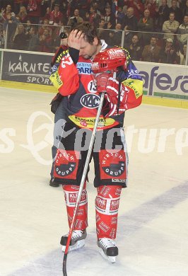 Eishockey Bundesliga. KAC gegen Vienna Capitals.Ivanov kann es nicht fassen. Klagenfurt, am 10.4.2005.
---
pressefotos, pressefotografie, kuess, qs, qspictures, sport, bild, bilder, bilddatenbank