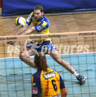Volleyball Bundesliga. SK Aich/Dob gegen Hypo VBK Klagenfurt. David Slatinsek. Bleiburg, am 12.11.2005.
---
pressefotos, pressefotografie, kuess, qs, qspictures, sport, bild, bilder, bilddatenbank