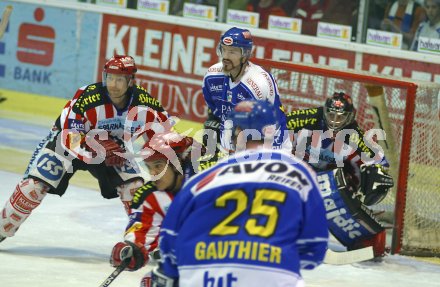 ?sterreichische Eishockey Bundesliga. K?rntner Derby KAC gegen VSV.  Igor Ivanov, Many Viveiros und Andrew Verner (KAC) gegen Markus Peintner und Daniel Gauthier (VSV). Klagenfurt, am 26.12.2005.
---
pressefotos, pressefotografie, kuess, qs, qspictures, sport, bild, bilder, bilddatenbank