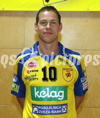 ?sterreichische Volleyball Bundesliga. SK Aich/Dob. Nejc Pusnik. Bleiburg, am 13.9.2006.

---
pressefotos, pressefotografie, kuess, qs, qspictures, sport, bild, bilder, bilddatenbank