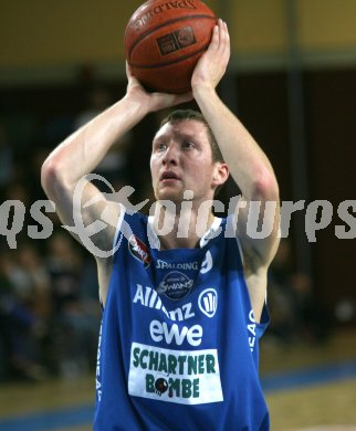 Basketball Bundesliga. W?rthersee Piraten gg. Swans Gmunden.Peter H?tter (Gmunden). Klagenfurt, am 20.10.2006.
---
pressefotos, pressefotografie, kuess, qs, qspictures, sport, bild, bilder, bilddatenbank