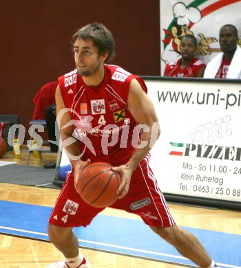 Basketball Bundesliga. W?rthersee Piraten gegen Wels.  A. Woschank (Wels). KLagenfurt, am 12.11.2006.
Foto: Kuess
---
pressefotos, pressefotografie, kuess, qs, qspictures, sport, bild, bilder, bilddatenbank