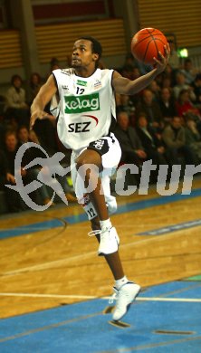 Basketball Bundesliga. W?rthersee Piraten gegen Superfund Bulls Kapfenberg. Tobe Carberry. Klagenfurt, am 17.12.2005.
---
pressefotos, pressefotografie, kuess, qs, qspictures, sport, bild, bilder, bilddatenbank