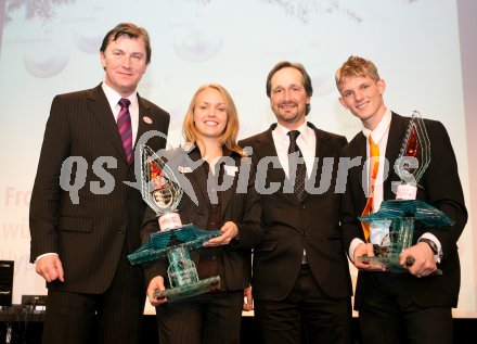 Sportlergala, Velden am 21.12.2006. Ehrung K?rntens Sportlerin 2006.  Hypo Leasing Vorstandsdirektor Josef Kircher, Jasmin Ouschan, Sportlandesrat Wolfgang Schantl, Thomas Morgenstern. Velden am 21.12.2006
Foto: qspictures/ Kuess
---
pressefotos, pressefotografie, kuess, qs, qspictures, sport, bild, bilder, bilddatenbank