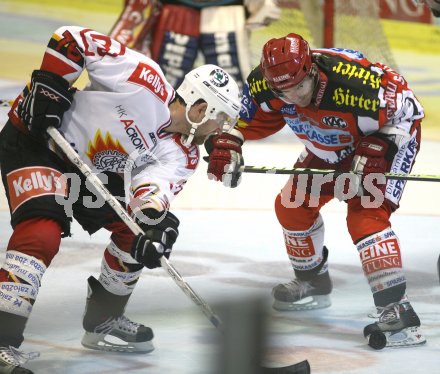 Eishockey Bundesliga. KAC gegen Jesenice. Mario Schaden (KAC), Aaron Fox (Jesenice). Klagenfurt, am 29.10.2006.
Foto: Kuess
---
pressefotos, pressefotografie, kuess, qs, qspictures, sport, bild, bilder, bilddatenbank