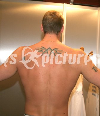 Leichtathletik, Zehnkampf.Roland Schwarzl. Klagenfurt, am 25.3.2005.
---
pressefotos, pressefotografie, kuess, qs, qspictures, sport, bild, bilder, bilddatenbank