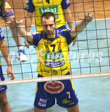 Volleyball Bundesliga. Aich/Dob gegen Salzburg. Jure Kokot (Aich/Dob). Bleiburg, am 2.12.2006.
Foto: Kuess
---
pressefotos, pressefotografie, kuess, qs, qspictures, sport, bild, bilder, bilddatenbank