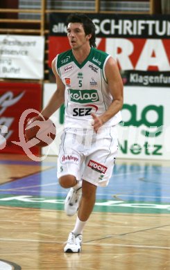Basketball Bundesliga. W?rthersee Piraten gg. Swans Gmunden. Selmir Husanovic (Piraten). Klagenfurt, am 20.10.2006.
---
pressefotos, pressefotografie, kuess, qs, qspictures, sport, bild, bilder, bilddatenbank