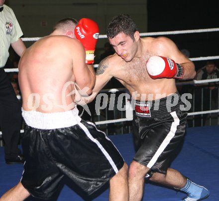 Boxen Vergleichskampf K?rnten gegen Slowenien. WBC Weltmeister Pedrag Radosevic gegen Ivica Cukusic (Kroatien). Klagenfurt, am 15.12.2006.
Foto: Kuess
---
pressefotos, pressefotografie, kuess, qs, qspictures, sport, bild, bilder, bilddatenbank